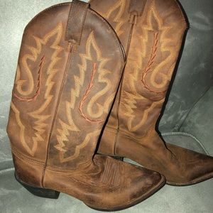 Brown women’s point toe boots
